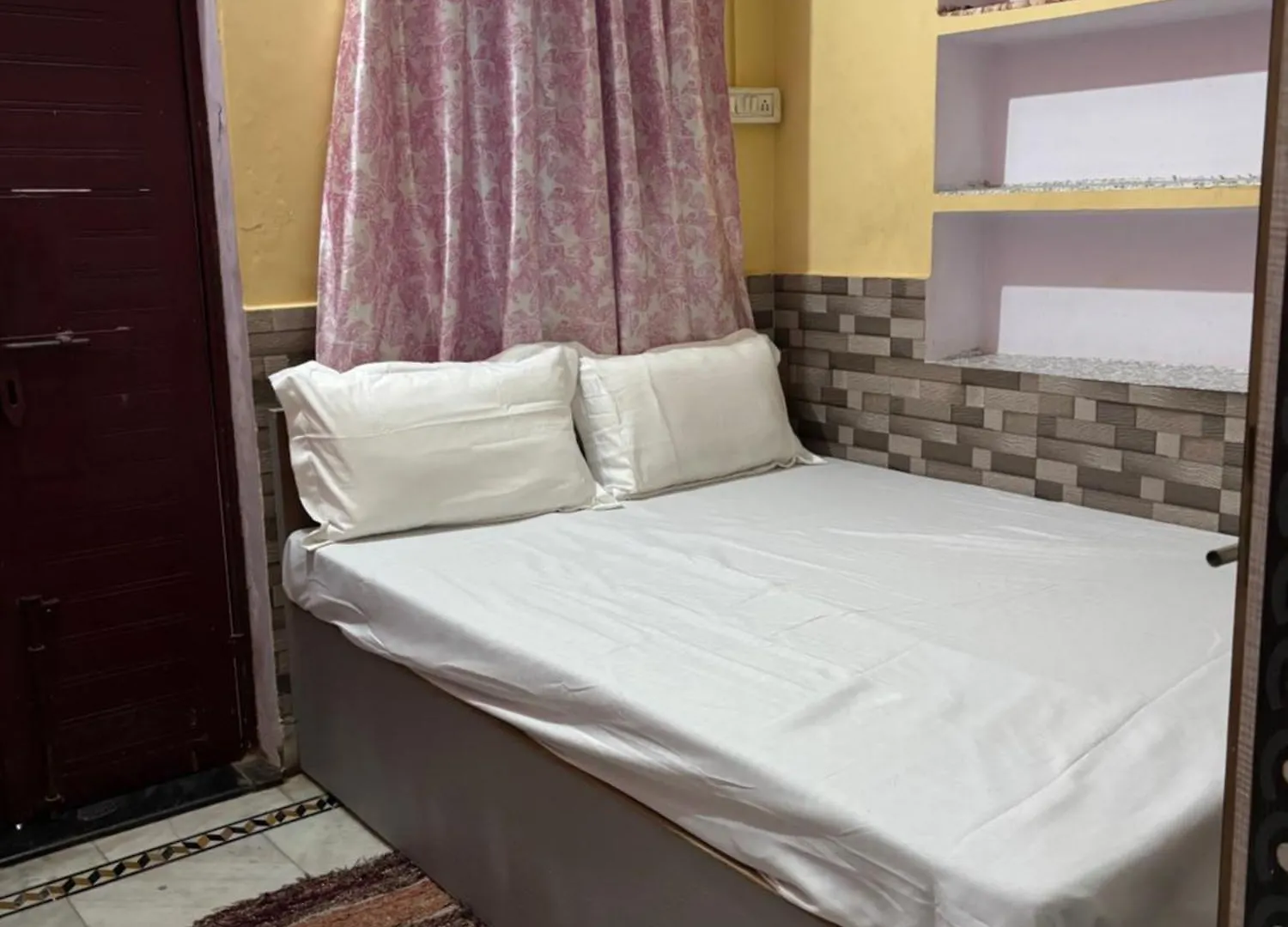 Swagatam Home Stay Inn Βαρανάσι Ινδία